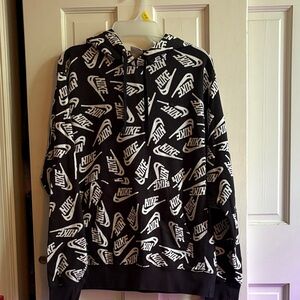 Nwot Nike Men's Black and White Patterned Hoodie